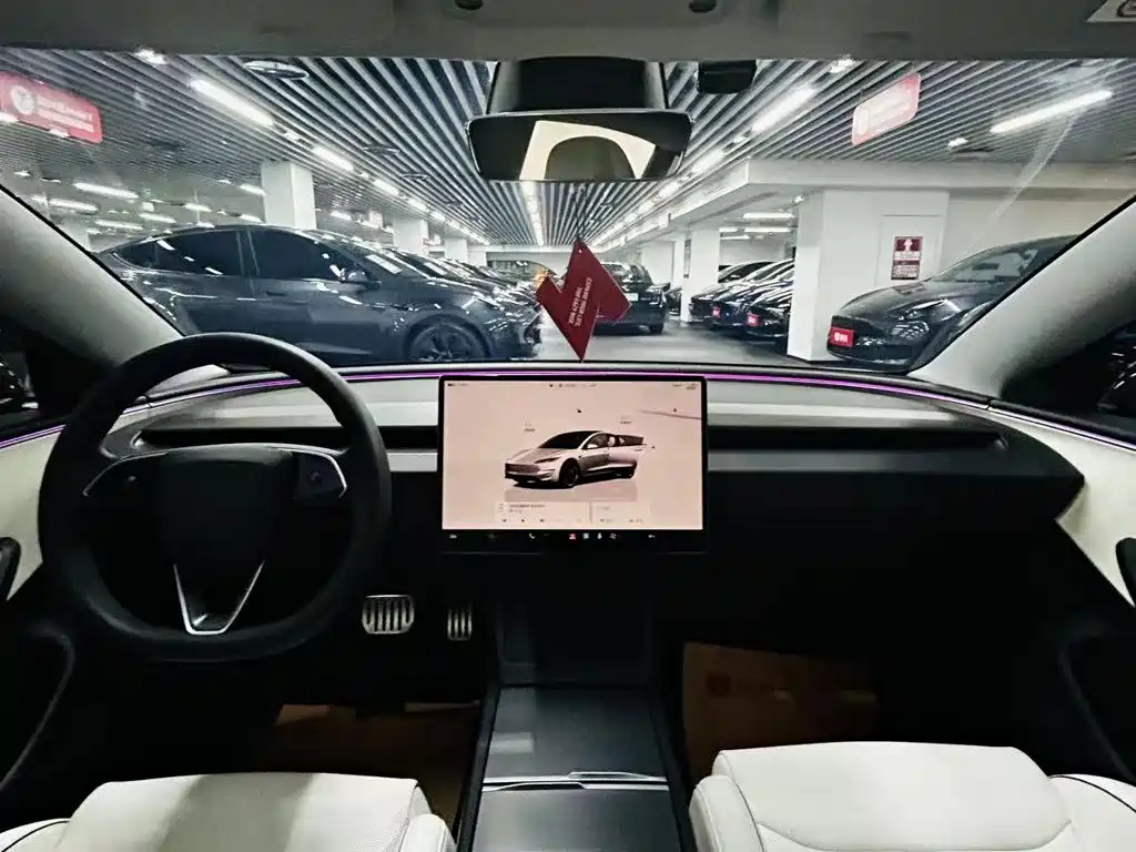 Tesla Model 3 — миниатюра 8