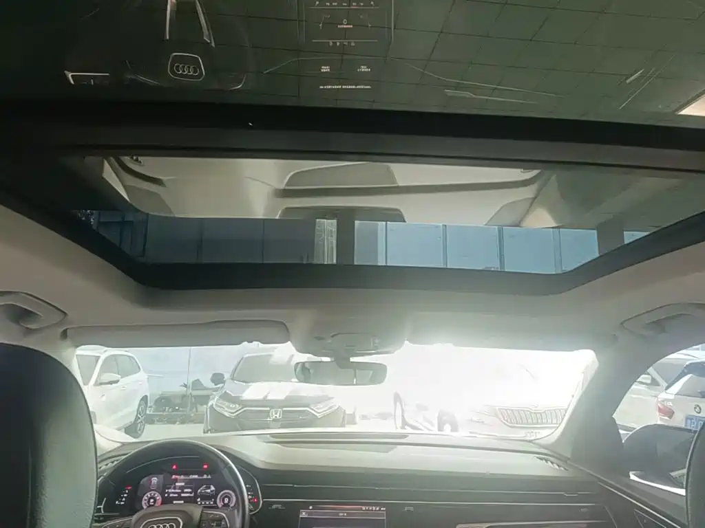 Audi Q8 — миниатюра 18