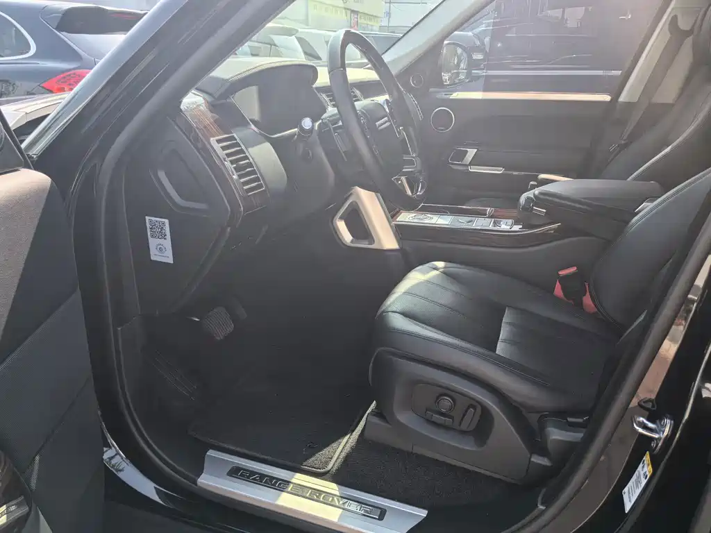 Land Rover Range Rover — миниатюра 16