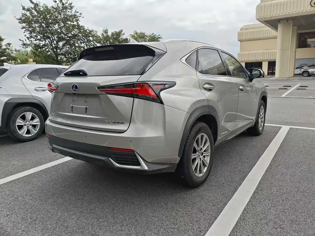 Lexus NX — миниатюра 7