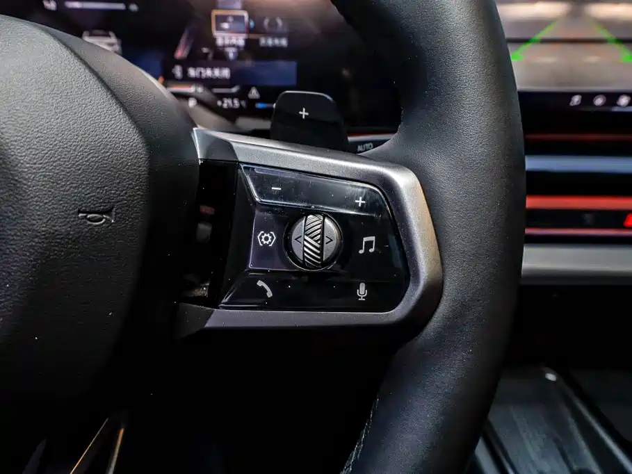 BMW 5 Series — миниатюра 17