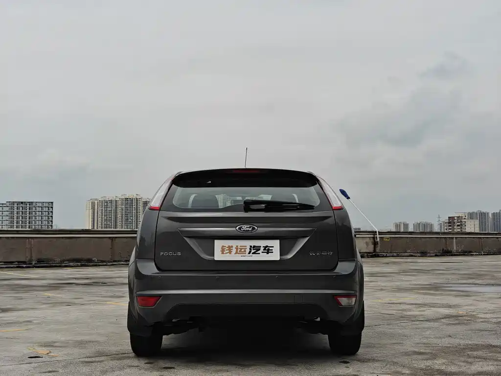 Ford Focus — миниатюра 6