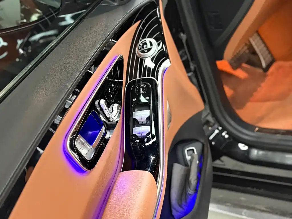 Mercedes-Benz S-Class — миниатюра 12