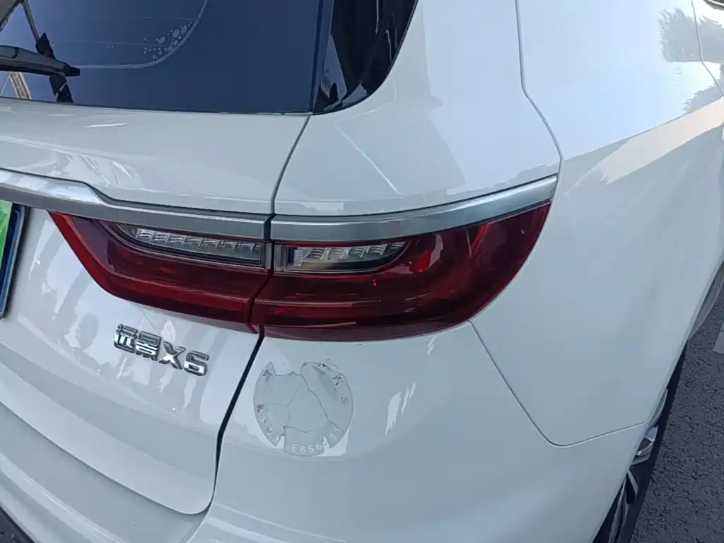 Geely Vision X6 — миниатюра 8