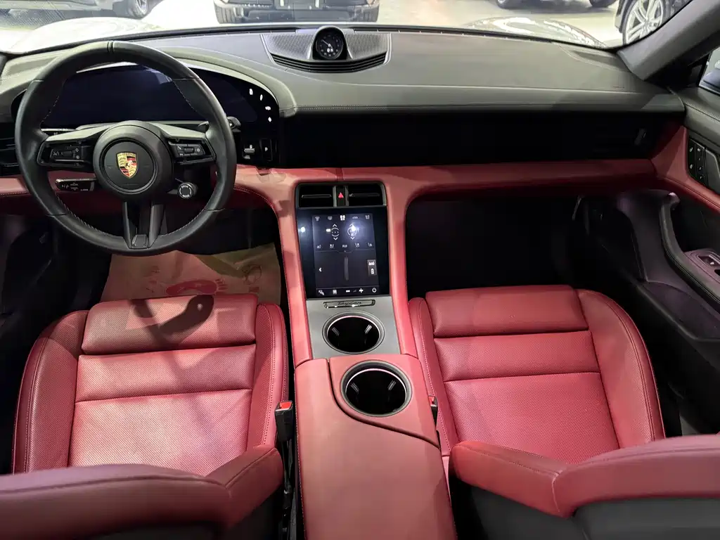Porsche Taycan — миниатюра 9