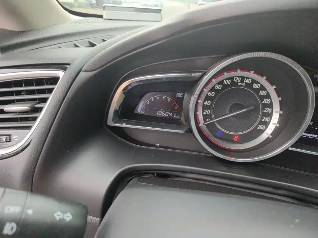 Mazda 3 Axela — миниатюра 8