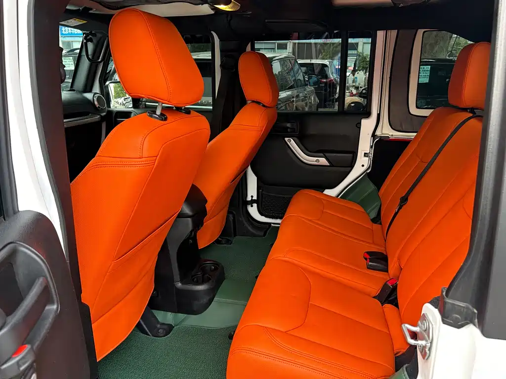 Jeep Wrangler — миниатюра 8