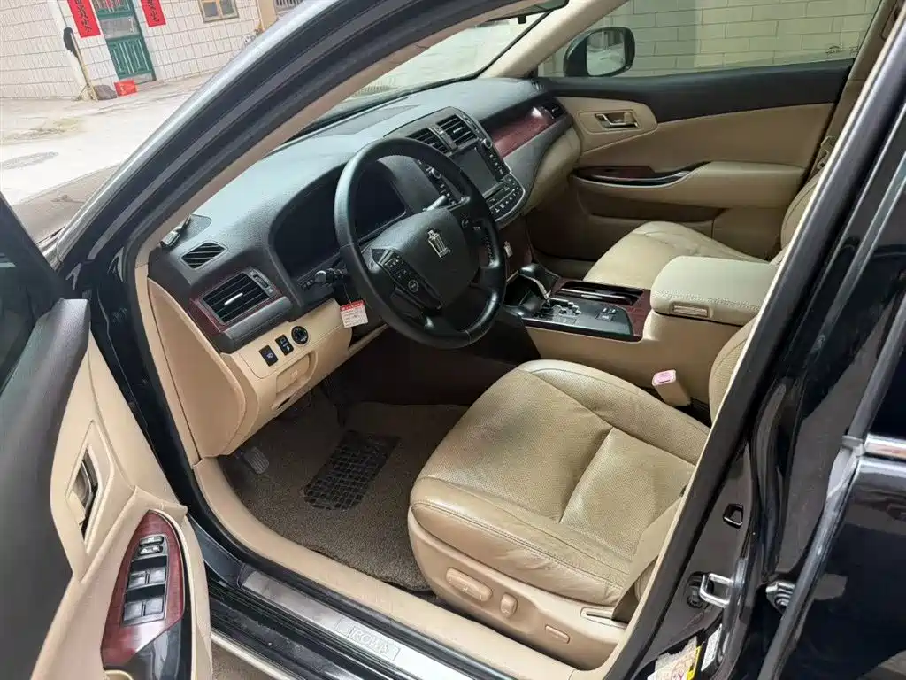 Toyota Crown 2010 2.5L Royal