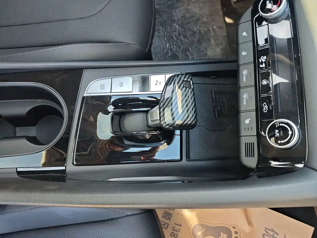Hyundai Elantra — миниатюра 13