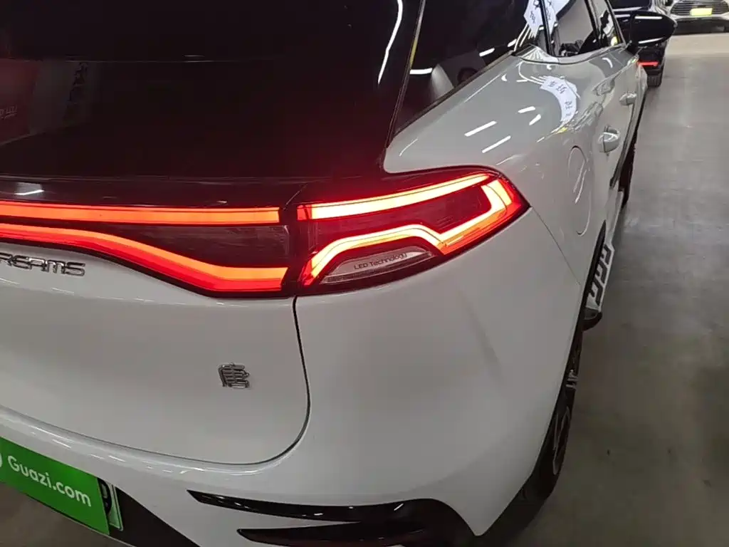 BYD Tang New Energy — миниатюра 8