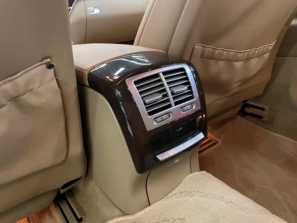 Mercedes-Benz S-Class — миниатюра 40