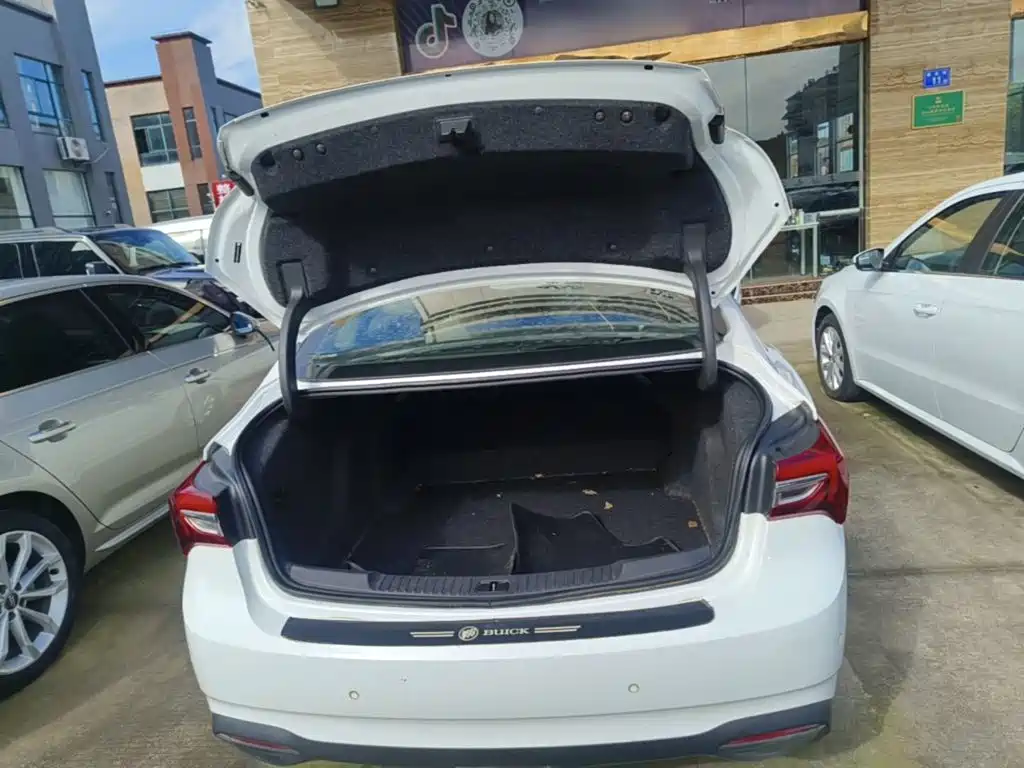 Buick Verano — миниатюра 19