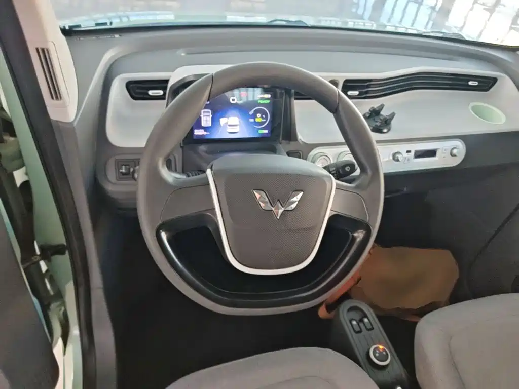 Wuling MINIEV — миниатюра 11