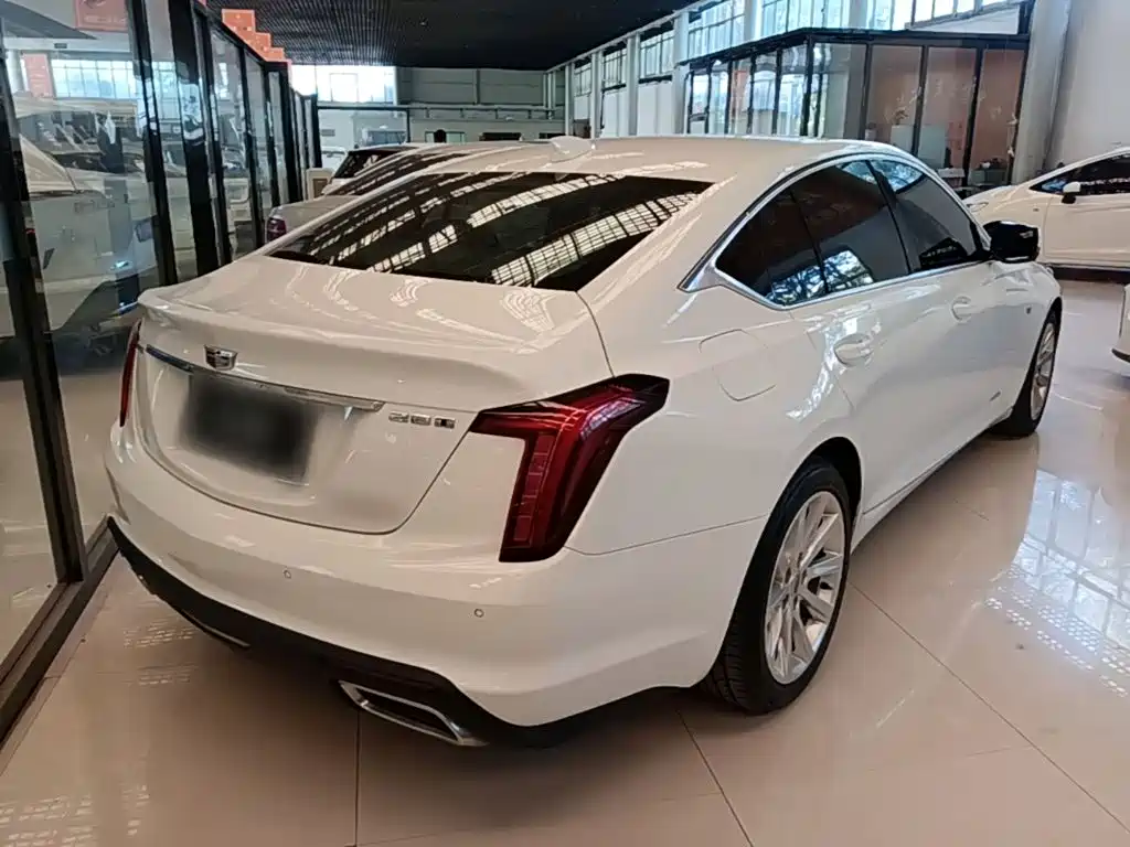 Cadillac CT5 — миниатюра 7