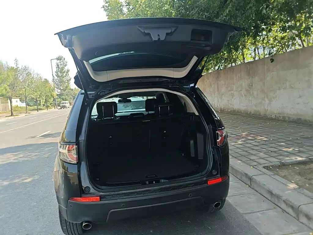 Land Rover Discovery Sport — миниатюра 19