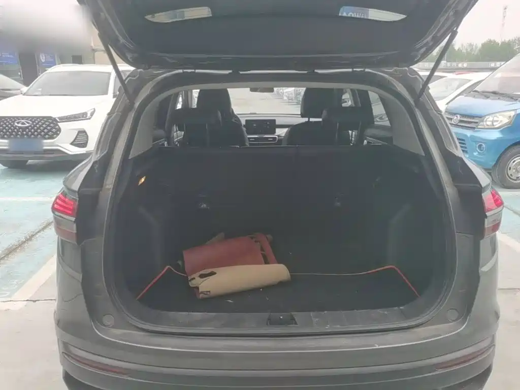 Geely Binyue — миниатюра 19