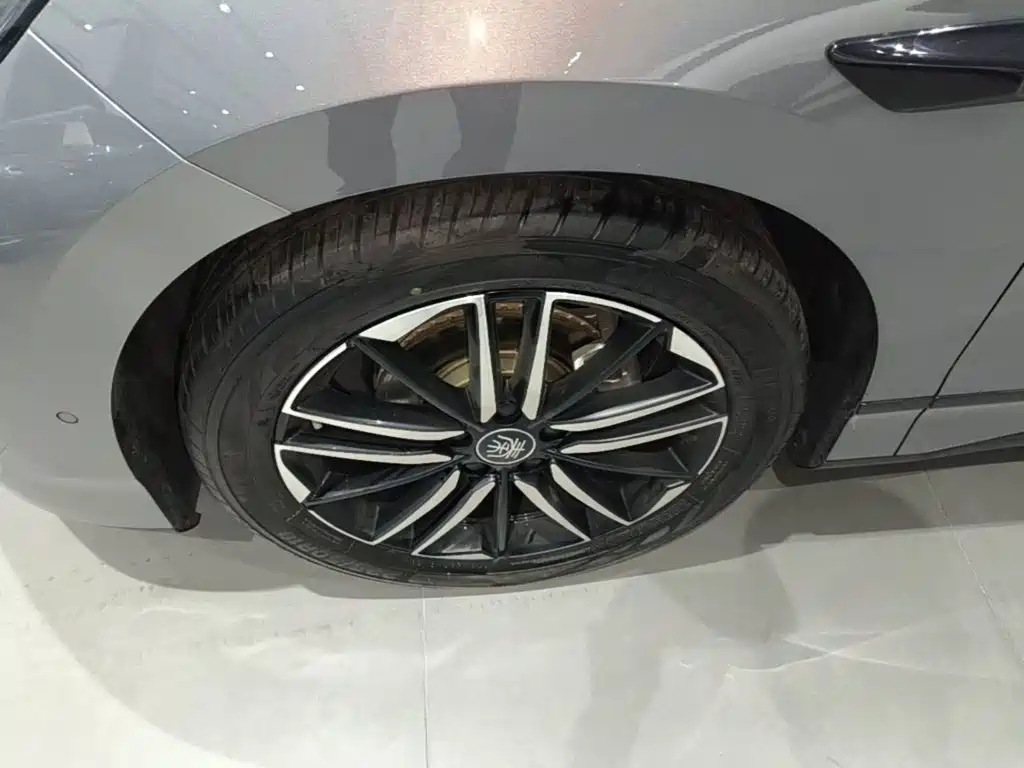 BYD Qin L — миниатюра 23