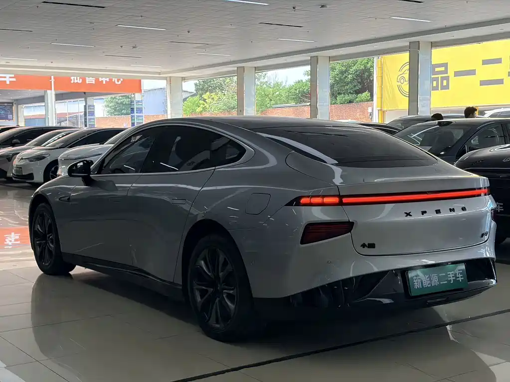 XPeng P7 — миниатюра 15