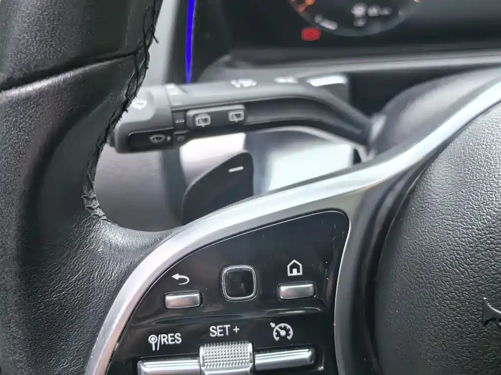 Mercedes-Benz GLB 2023 GLB 220