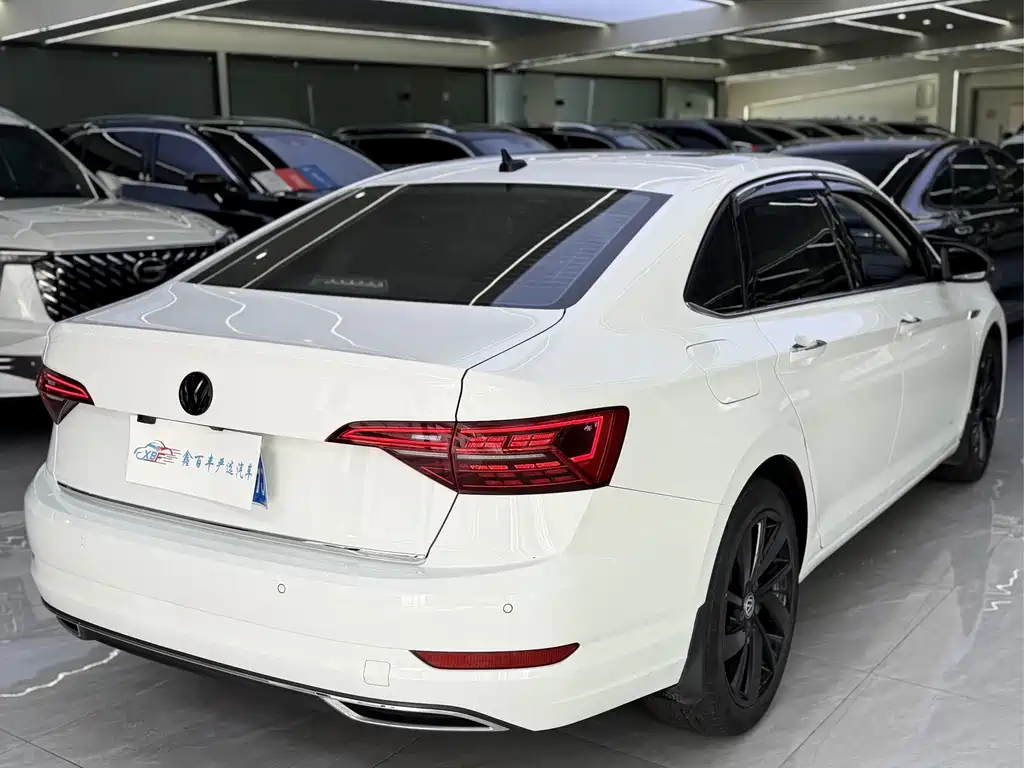 Volkswagen Sagitar — миниатюра 8