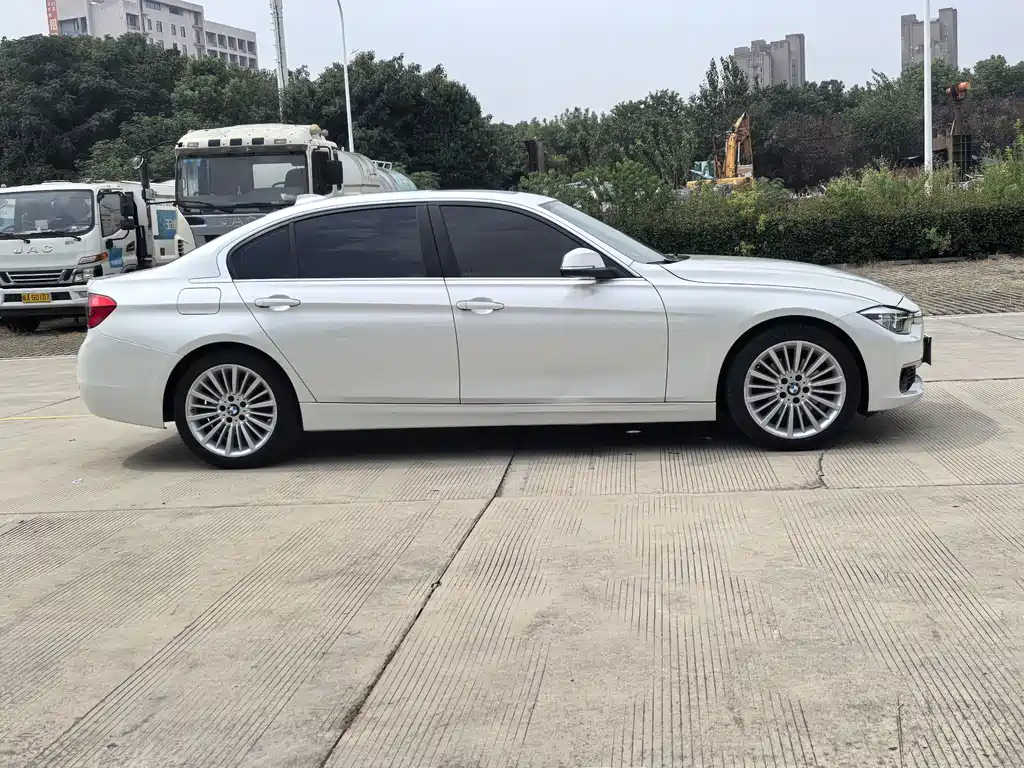 BMW 3 Series — миниатюра 6