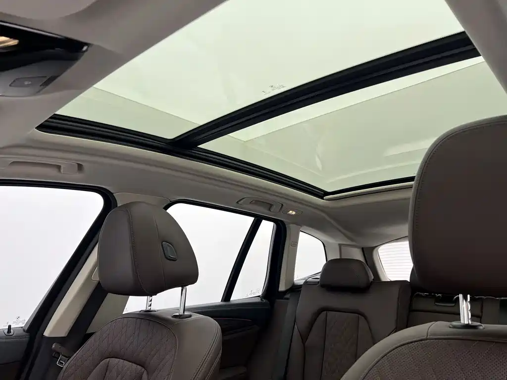 BMW X3 — миниатюра 7