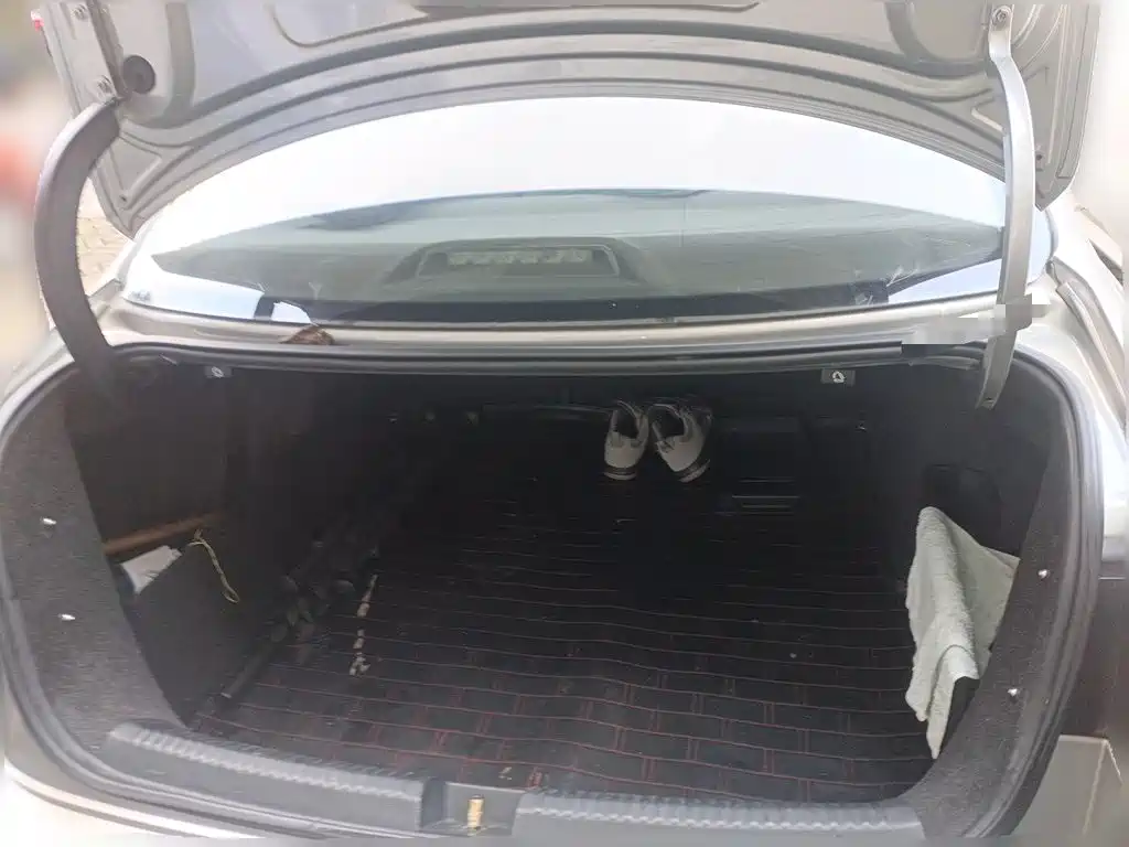 Volkswagen Sagitar — миниатюра 10