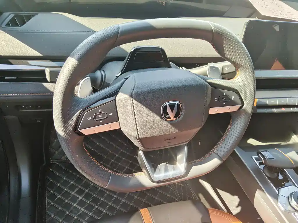 Changan UNI-V — миниатюра 4