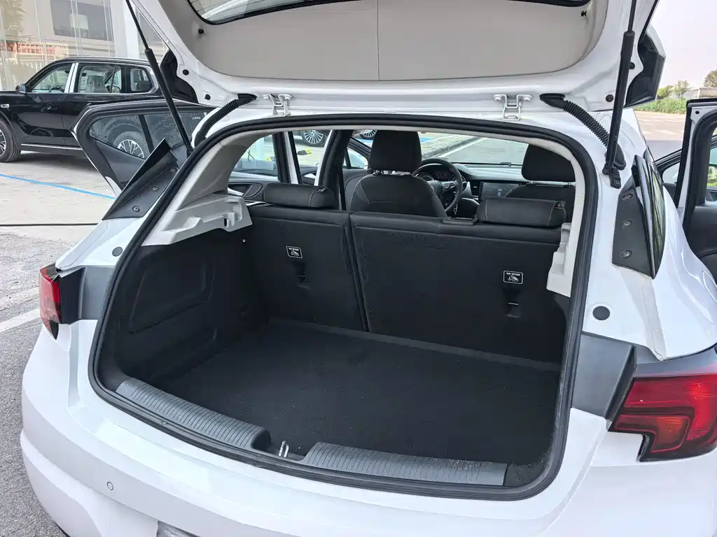 Buick Verano — миниатюра 15