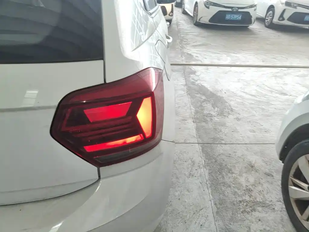 Volkswagen Polo — миниатюра 8