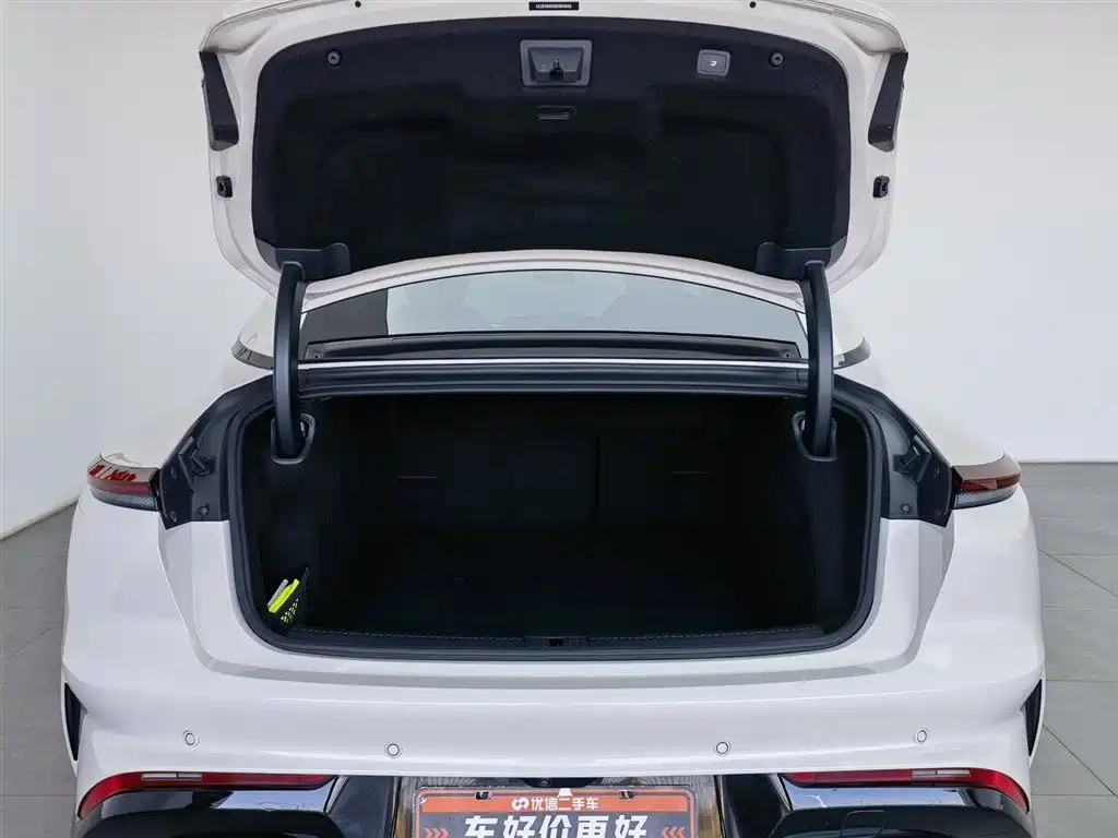 ZHIJI AUTOMOBILE ZHIJI L7