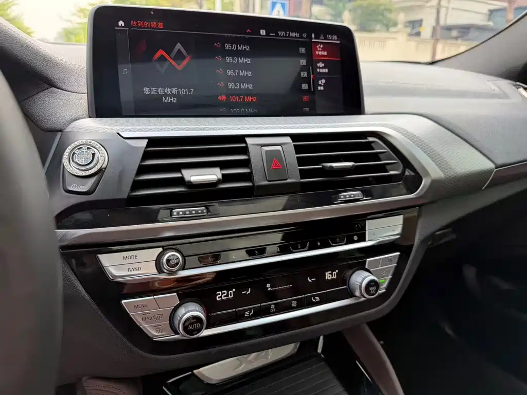 BMW X4 — миниатюра 9