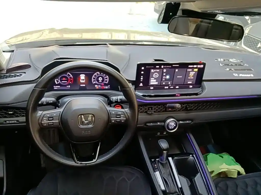 Honda Accord — миниатюра 10