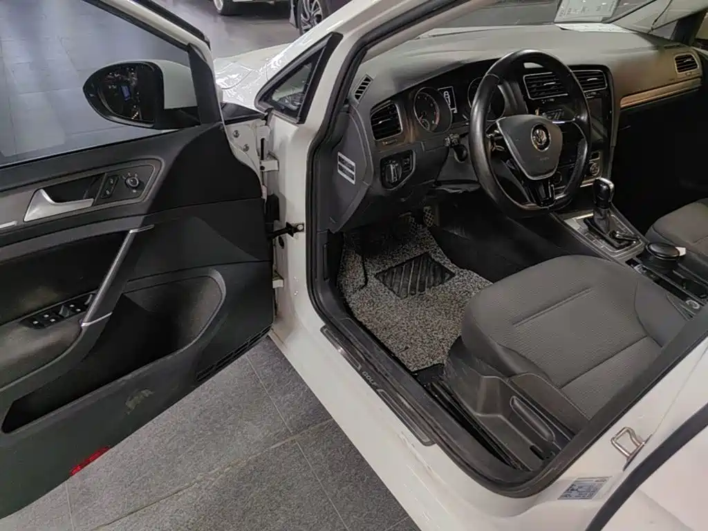 Volkswagen Golf — миниатюра 16