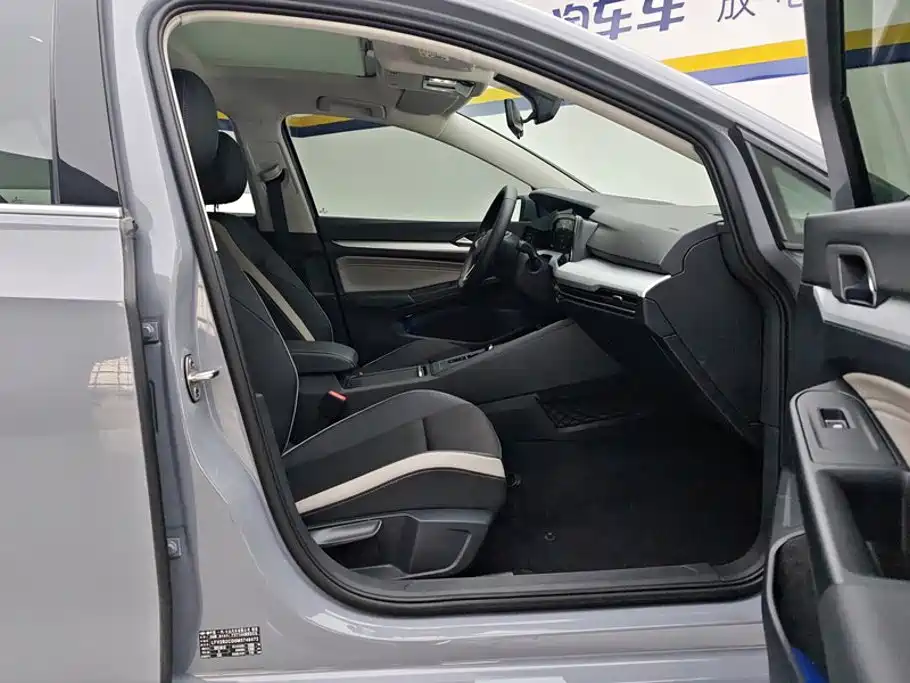 Volkswagen Golf — миниатюра 8