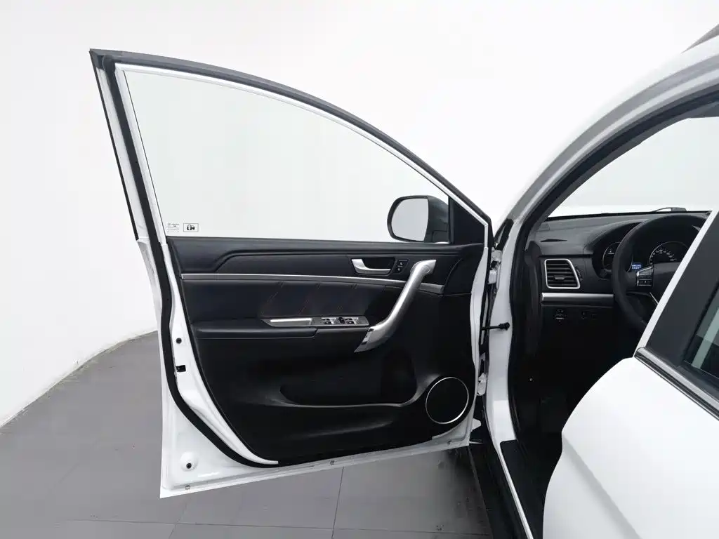 Haval M6 — миниатюра 8