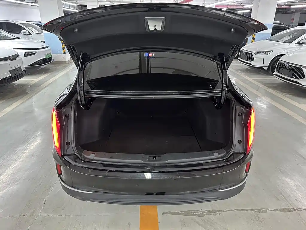 Hongqi Hongqi E-QM5 — миниатюра 7