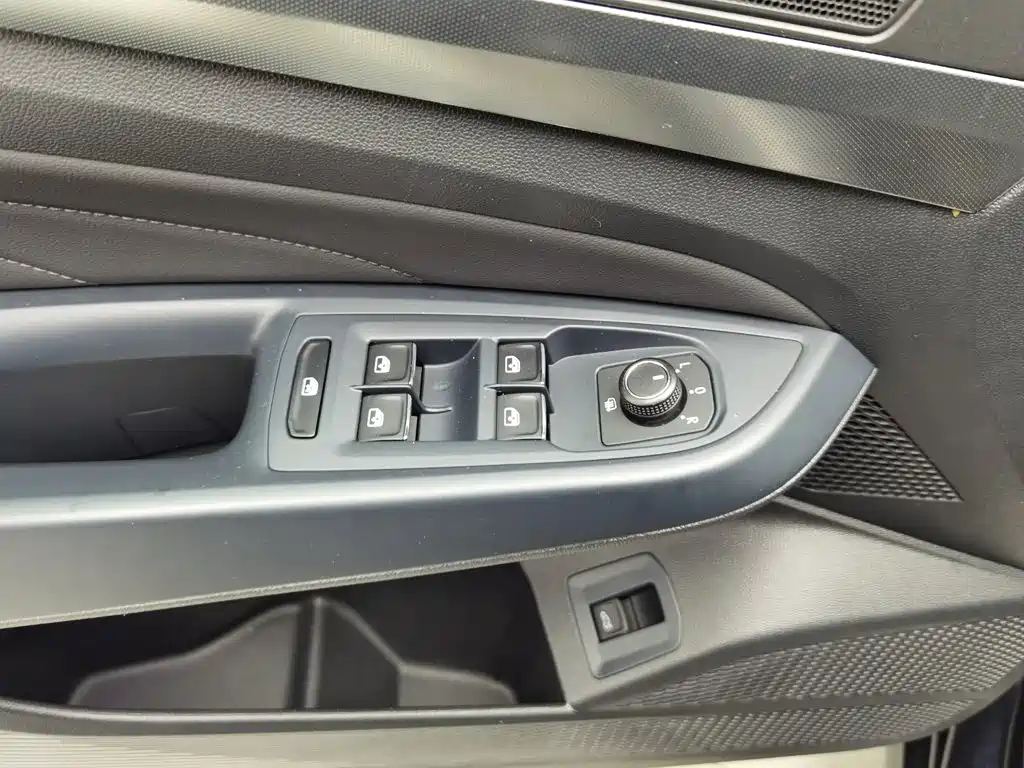 Volkswagen Passat — миниатюра 9