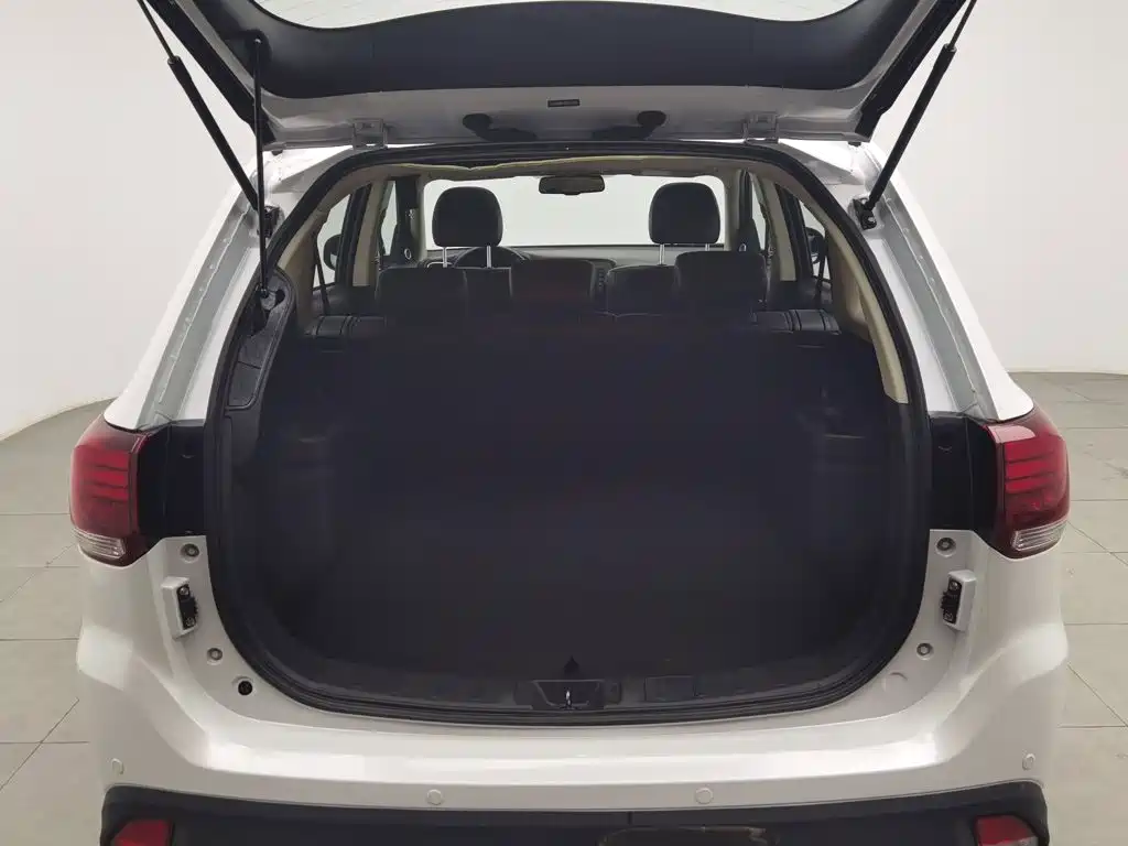 Mitsubishi Outlander — миниатюра 16