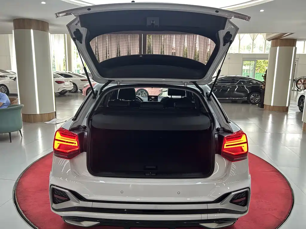 Audi Q2L — миниатюра 10