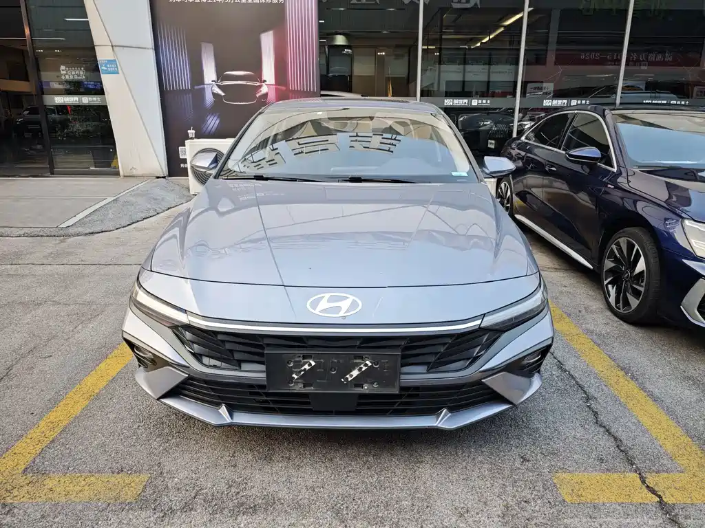 Hyundai Elantra — миниатюра 2
