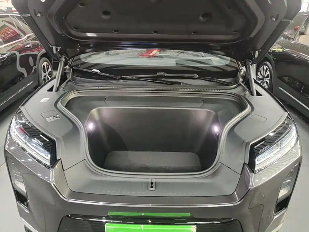NIO ES8 — миниатюра 20