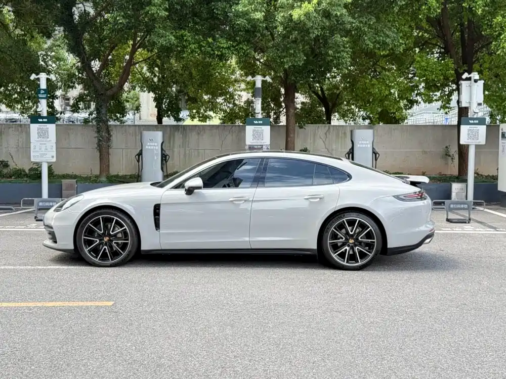 Porsche Panamera — миниатюра 22