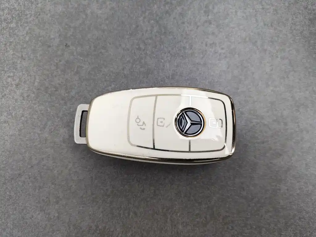 Mercedes-Benz E-Class — миниатюра 19