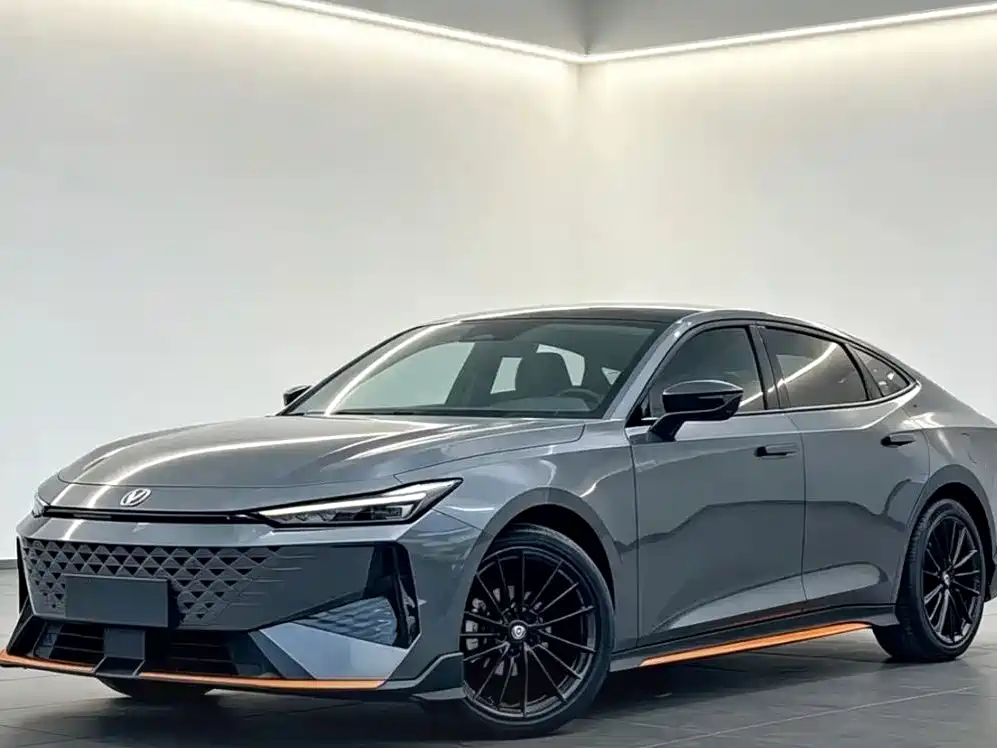 Changan UNI-V 2024