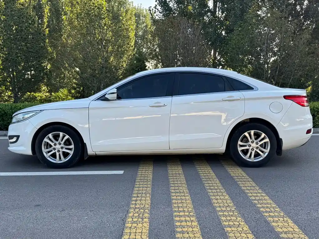 Bestune B50 — миниатюра 4