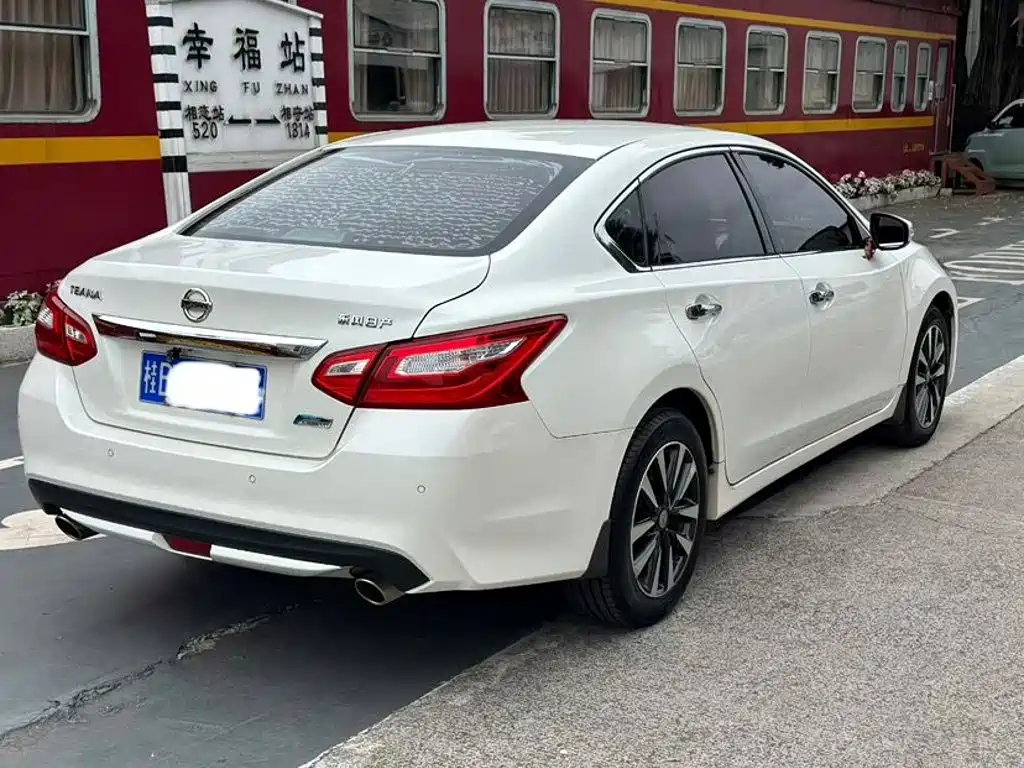 Nissan Teana — миниатюра 9