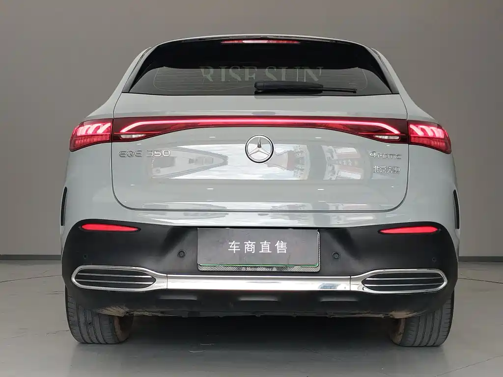 Mercedes-Benz EQE SUV — миниатюра 8
