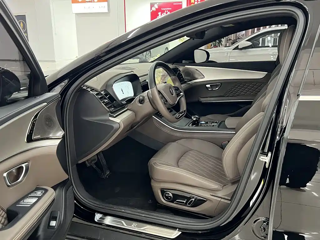 BYD Han — миниатюра 4