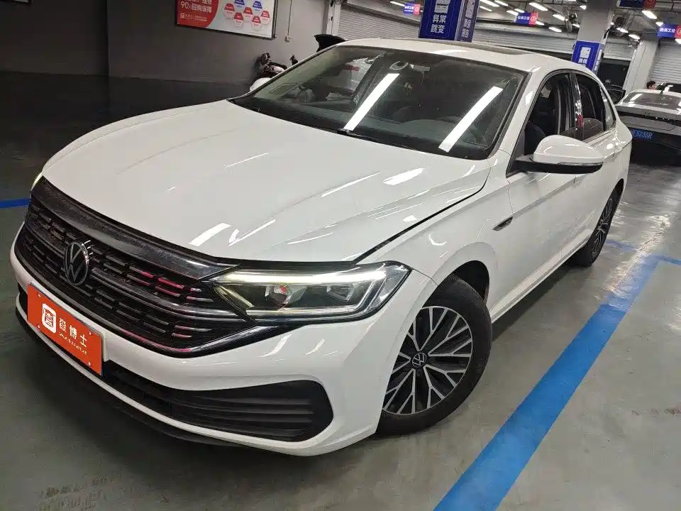 Volkswagen Sagitar 2022